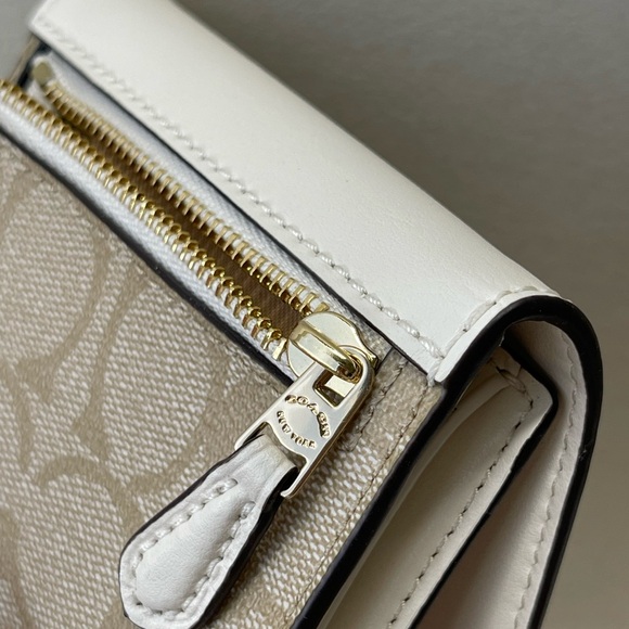 (new+tag) Coach small wallet signature monogram light khaki chalk - Picture 5 of 11